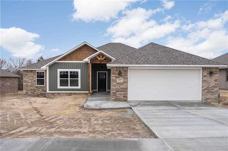 2227 Elfen Glen Van Buren, AR 72956