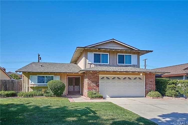 10131 Bismark Drive Huntington Beach, CA 92646