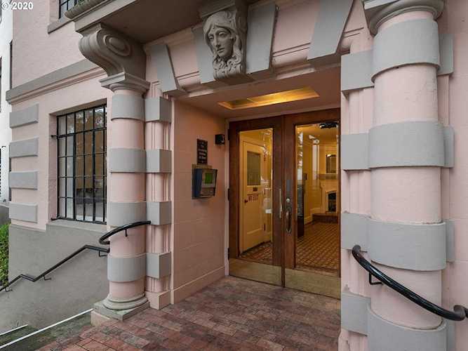 2336 SW Osage St #303 Portland, OR 97205