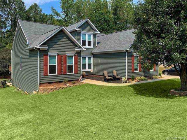 127 Flowering Grove Ln Mooresville, NC 28115