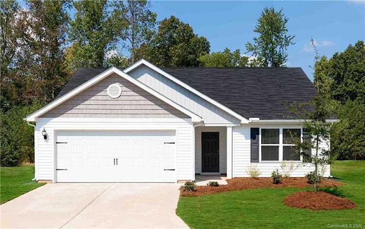 8324 Highgate Dr Charlotte, NC 28215