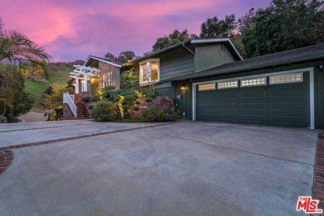 3621 Shady Oak Road Studio City, CA 91604
