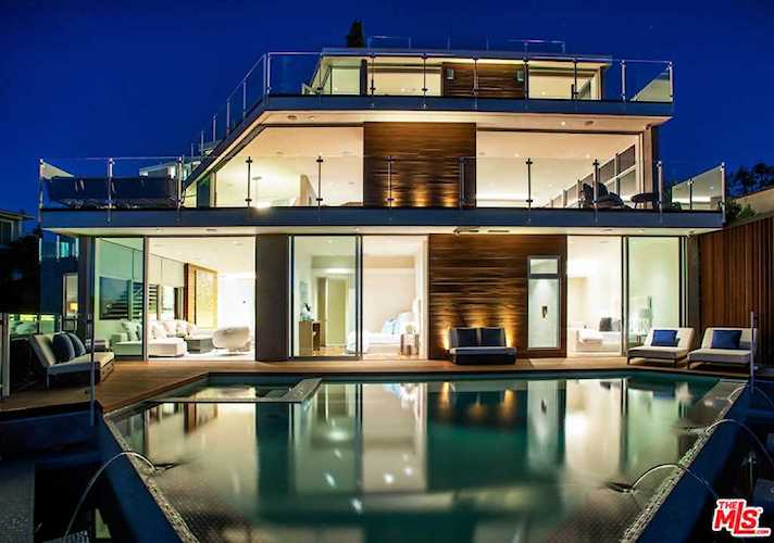 1979 Stradella Road Los Angeles, CA 90077