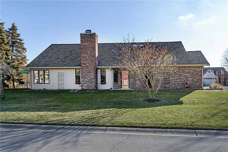 19 Sorrel Court Zionsville, IN 46077