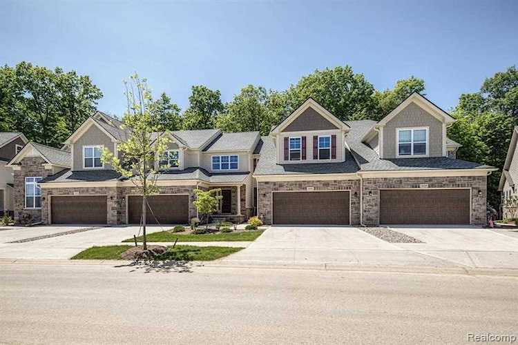 3202 Brackley Dr #90 Ann Arbor, MI 48105