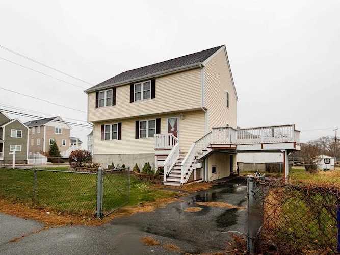 689 Sea St Quincy, MA 02169