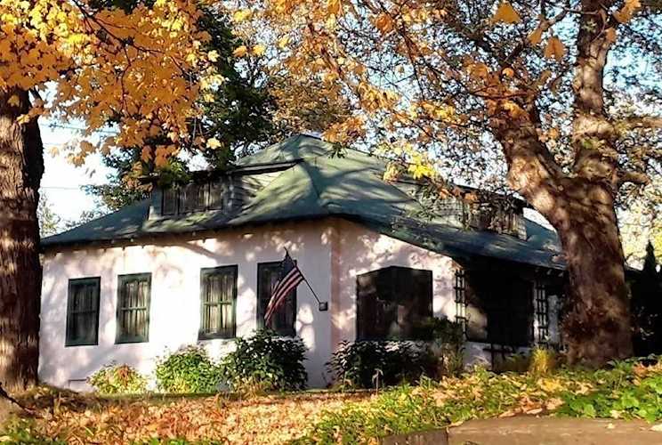 1423 Longmeadow St Longmeadow, MA 01106