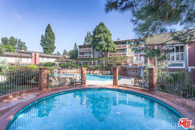 6375 Green Valley Circle #206 Culver City, CA 90230