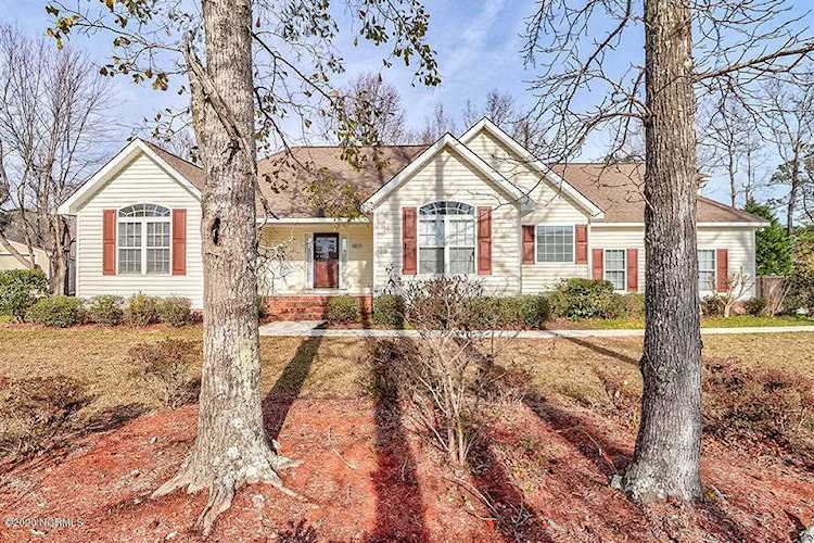 6815 Masonboro Sound Road Wilmington, NC 28409