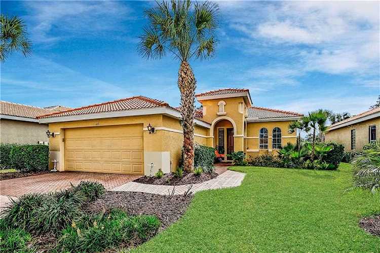105 Bellini Court North Venice, FL 34275