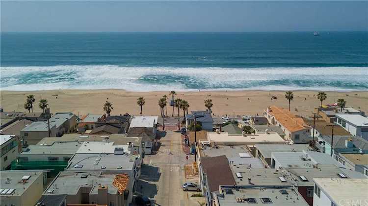 116 40th Street #S in Manhattan Beach, CA - MLS# SB20012903 Photo 1