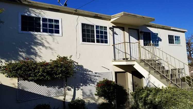 7432-7434 Fay La Jolla, CA 92037