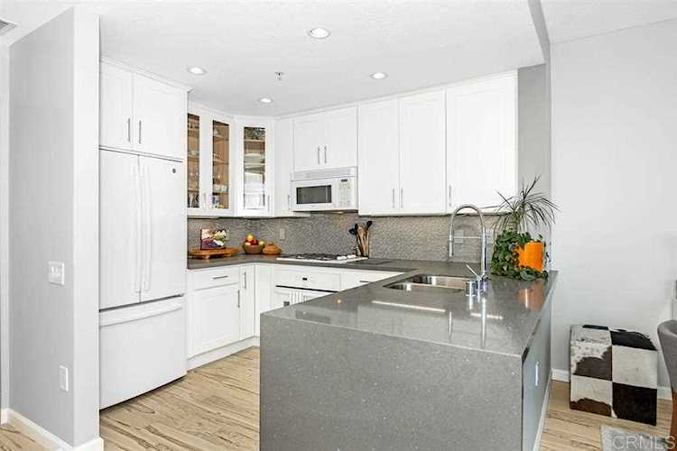 850 Beech #705 San Diego, CA 92101