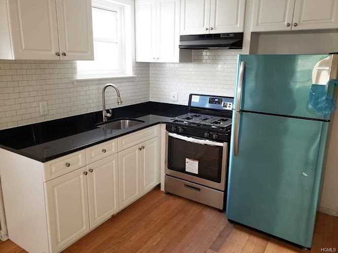 5456 Valles Ave Bronx, NY 10471