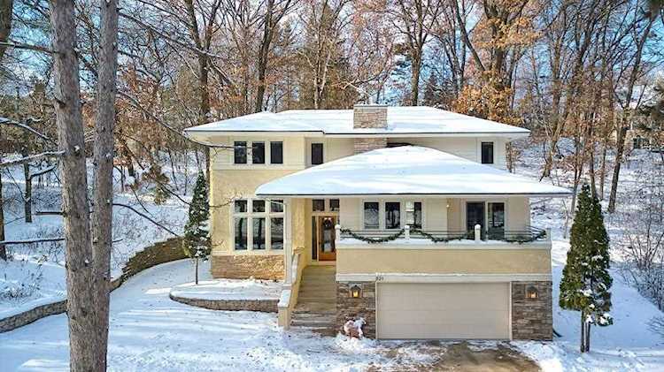 821 Lincolntown Avenue Mahtomedi, MN 55115