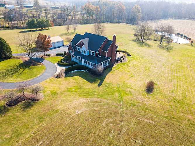 664 Anderson Ln Shelbyville, KY 40065