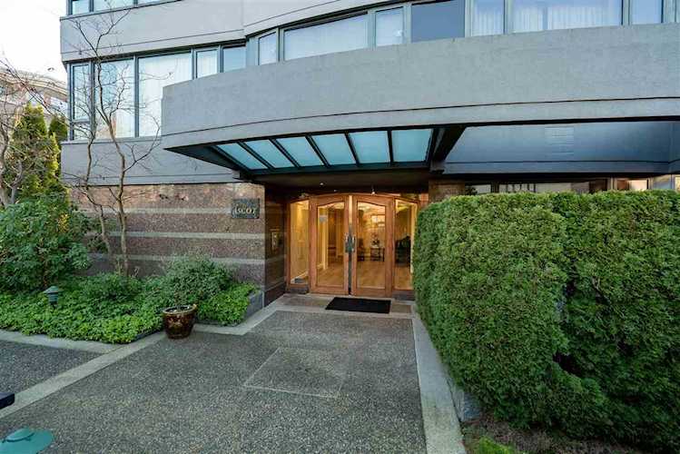 2238 W 40th Avenue #102 Vancouver, BC V6M 1W6
