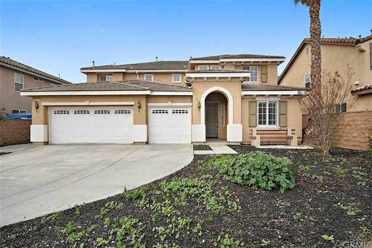 6517 Angel Camp Court Eastvale, CA 92880