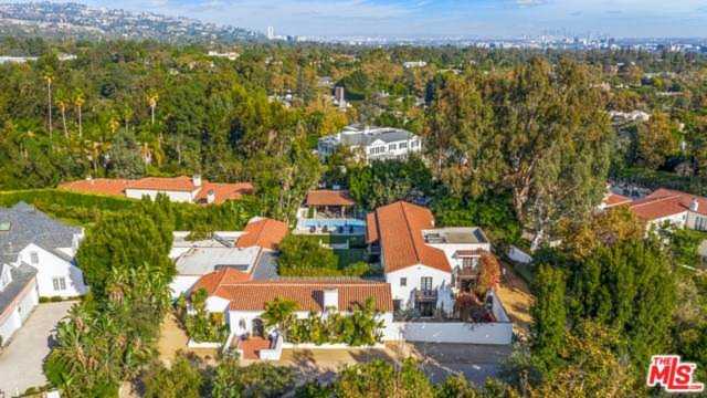 212 Copa De Oro Road Los Angeles, CA 90077