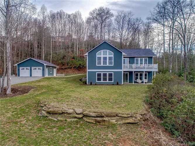 200 Parkway View Dr Hendersonville, NC 28739