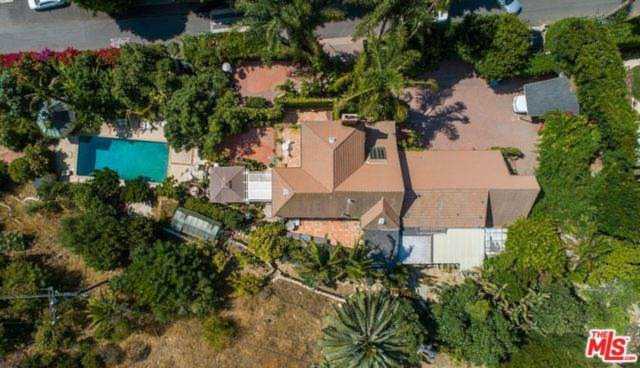 23233 Mariposa De Oro Street Malibu, CA 90265