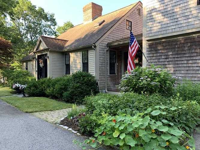 52 Doten Rd Plymouth, MA 02360