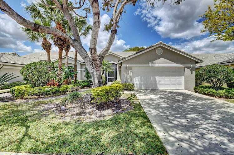 8943 Brittany Lakes Drive Boynton Beach, FL 33472