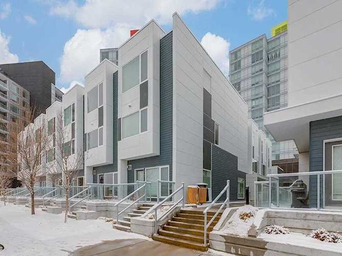 20 Brentwood Common NW #104 Calgary, AB T2L 2L7