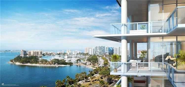 605 S Gulfstream Avenue #8S Sarasota, FL 34236
