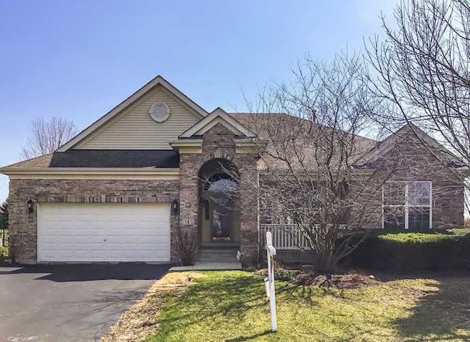 345 Prairieview Dr Geneva, IL 60134