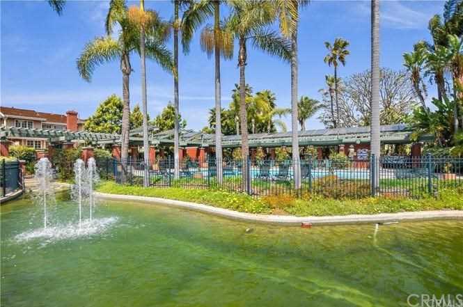 14 Fairway Drive in Manhattan Beach, CA - MLS# SB20014100 Photo 1