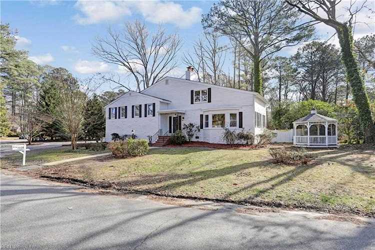 2305 Sterling Point Dr Portsmouth VA 23703 | MLS# 10299781 - TREG.com Photo 1