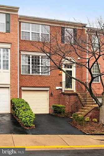 7715 Rachael Whitney Ln Alexandria, VA 22315