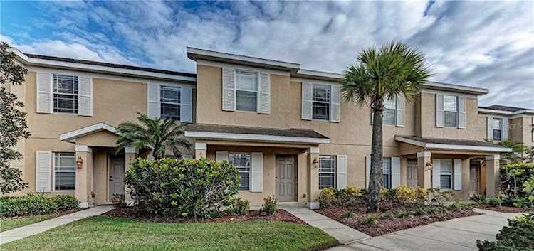 6213 Triple Tail Court Lakewood Ranch, FL 34202