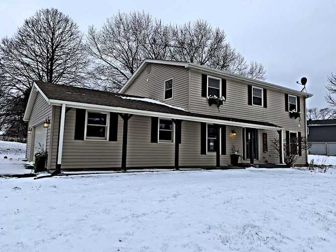 4503 Drake Dr Crystal Lake, IL 60012