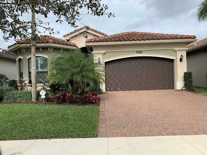 9505 Eden Roc Court Delray Beach, FL 33446