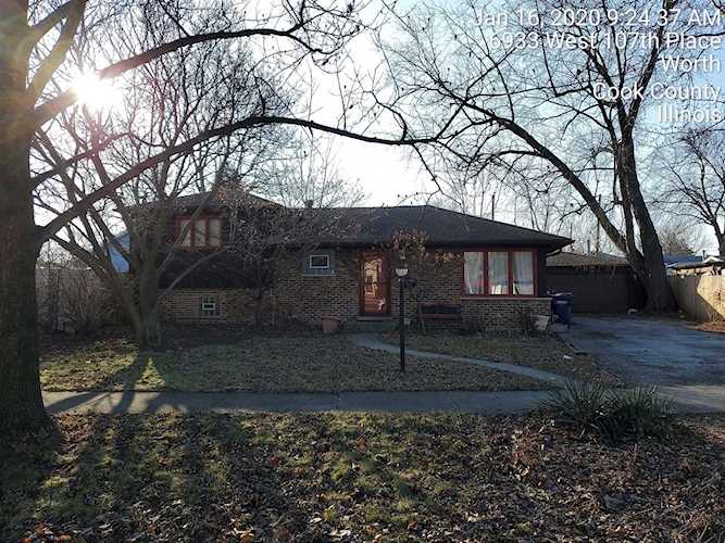 6933 W 107th Place Worth, IL 60482