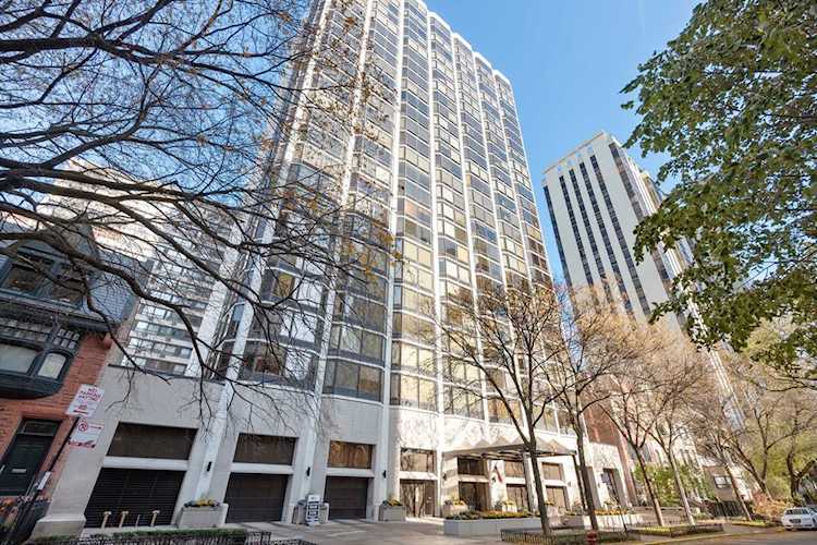 50 E Bellevue Place #2703 Chicago, IL 60611