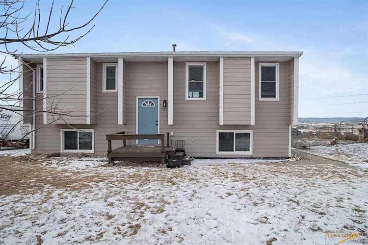 731 Ennen Dr Rapid City, SD 57703