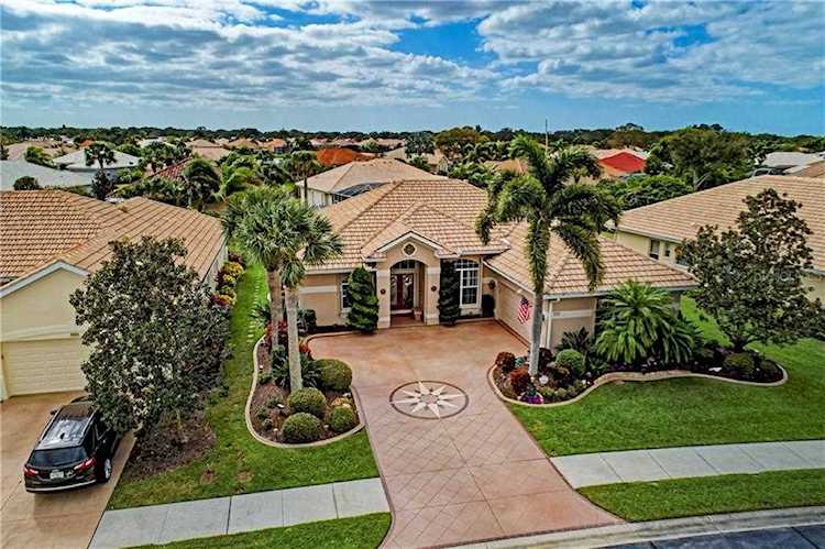 692 Lakescene Drive Venice, FL 34293
