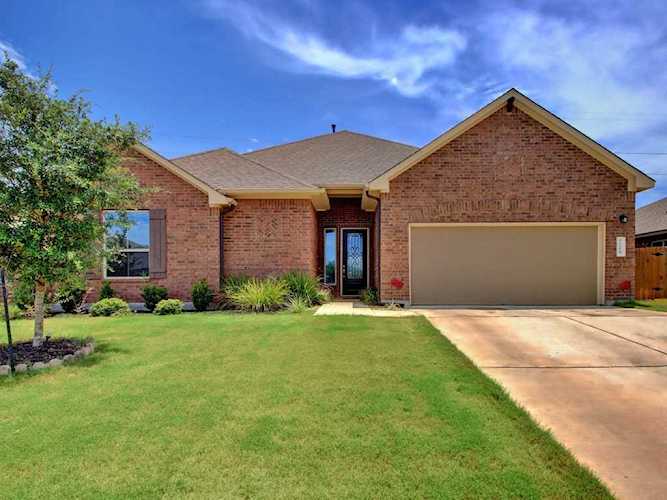 209 Headwaters Dr Bastrop, TX 78602