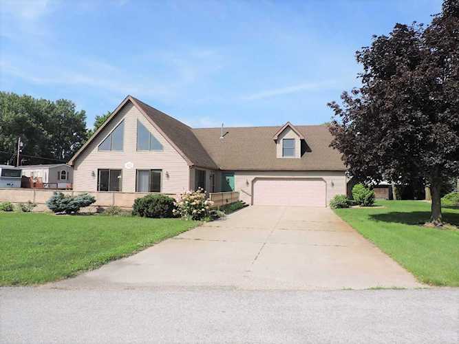 103 EMS T18 Lane Leesburg, IN 46538