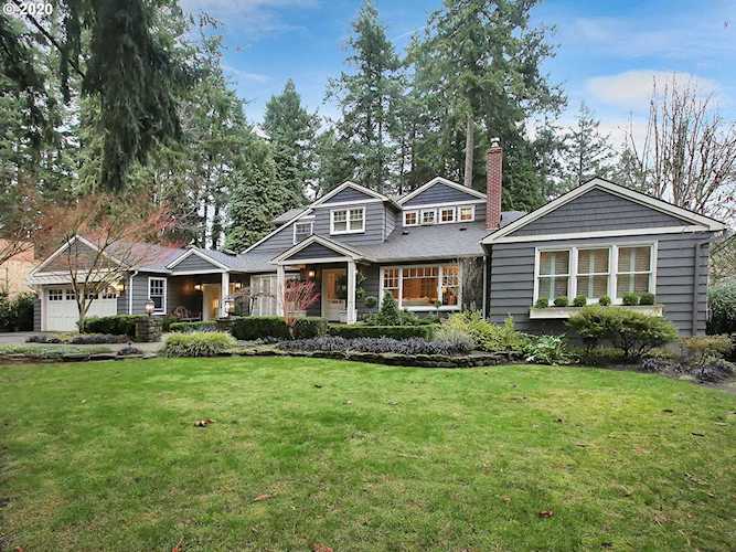 17084 Canal Cir Lake Oswego, OR 97035