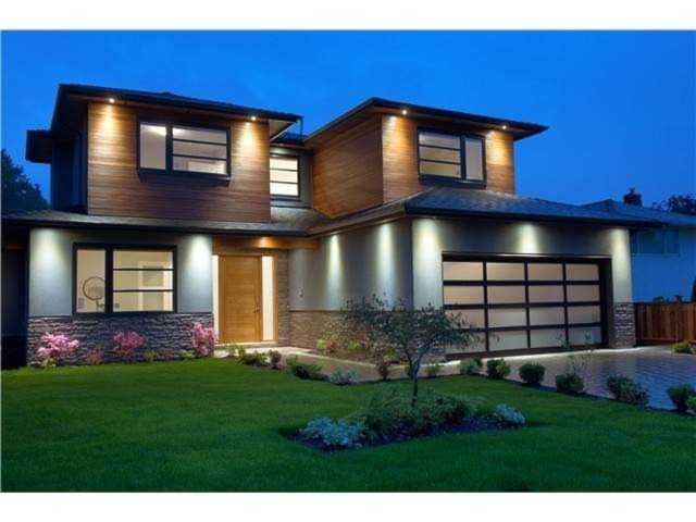 3192 Beverley Crescent North Vancouver, BC V7R 2W3