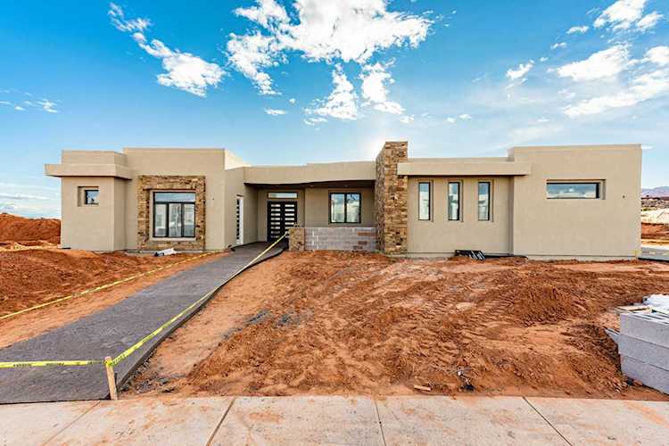 2217 W Basalt CIR St George, UT 84770