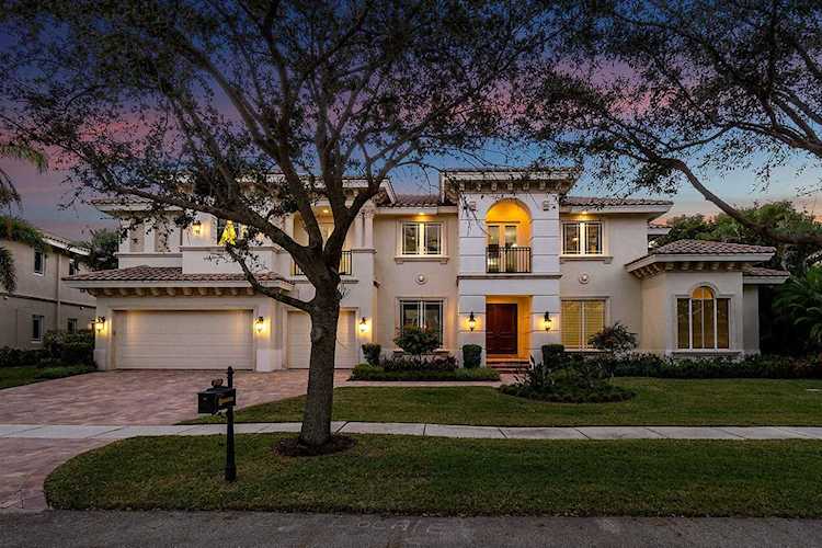 3715 Kings Way Boca Raton, FL 33434