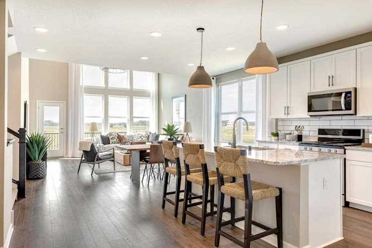 9792 Ambrose Road Woodbury, MN 55129