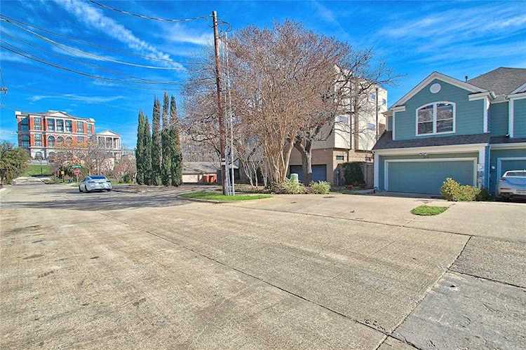 2338 Throckmorton Street Dallas, TX 75219