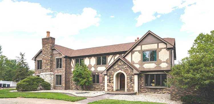 111 Regency Ct Highland Heights, KY 41076-1503