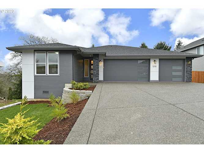 1210 W Avocet Pl La Center, WA 98629